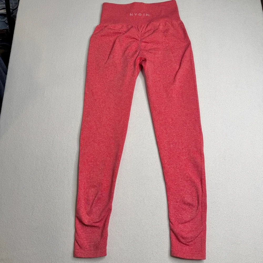 NVGTN Candy Apple Scrunch Seamless Leggings🍎 - Picture 9 of 11